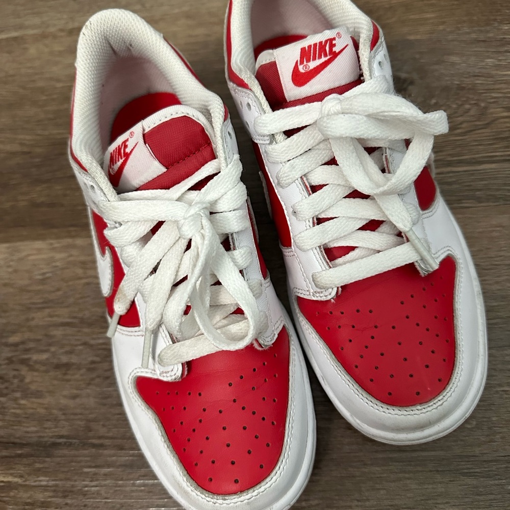 Nike Kids Sneakers in Red and White